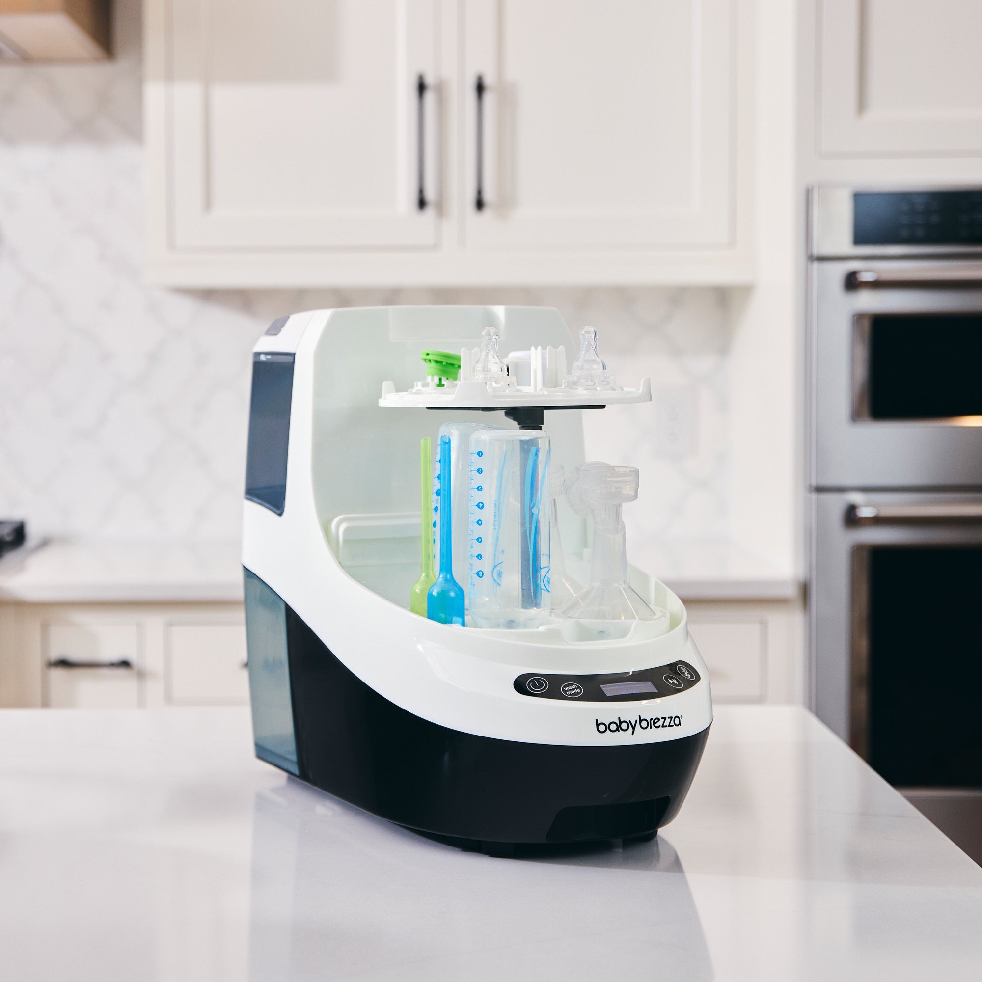 Baby Brezza Bottle Washer Pro and Formula Pro (White/Black) Bundle D/E